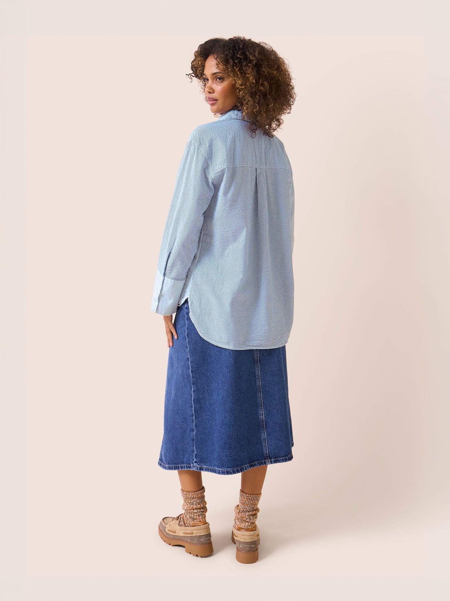 Beaumont Cotton Crinkle Stripe Shirt in Blue Shirts- Gandys