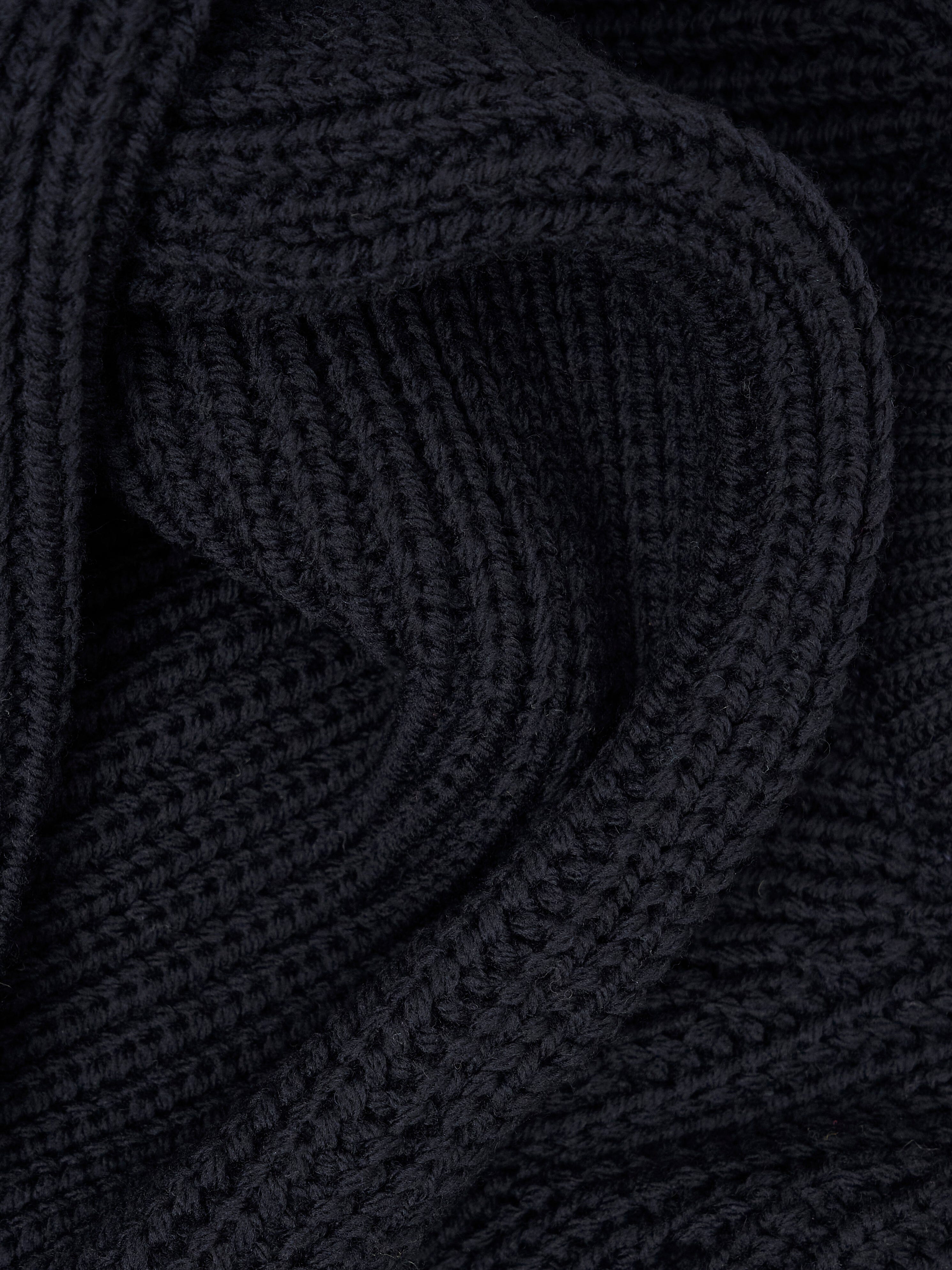 Highland Made in England Wool Fisherman Sweater in Navy Layering- Gandys