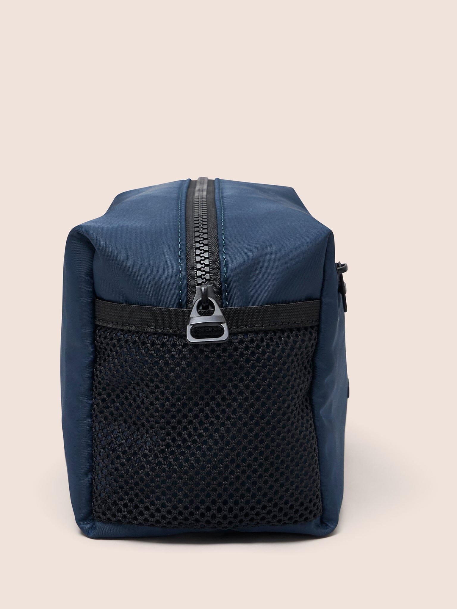 Snowdon Recycled Fabric Travel Washbag Bags- Gandys